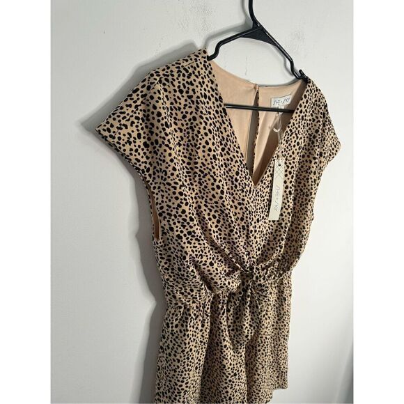 She and Sky Leopard Print Romper L - Picture 6 of 10